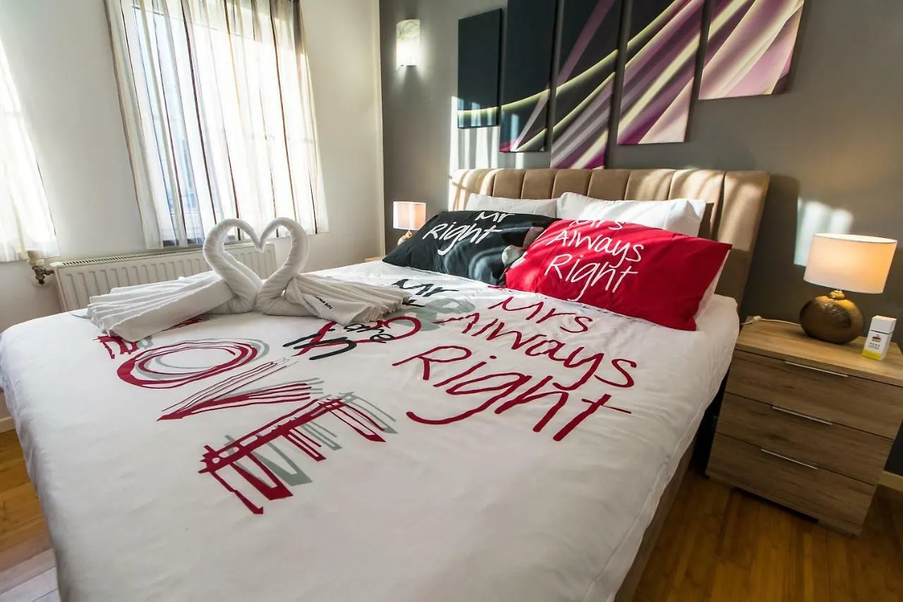 Luxury Apartment Elis With Private Pool 풀라